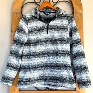 Lands End fleece lined quarter zip